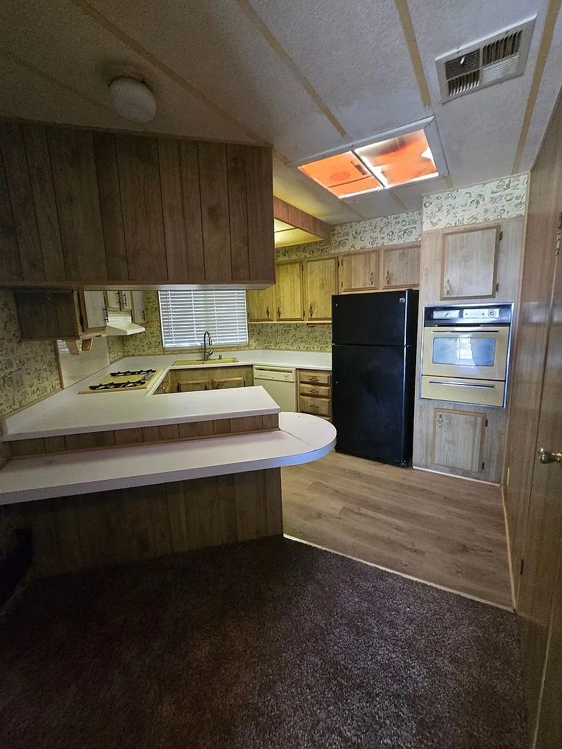 2 Bedroom, 2 Bathroom, Home - Available Now! — Photo 3