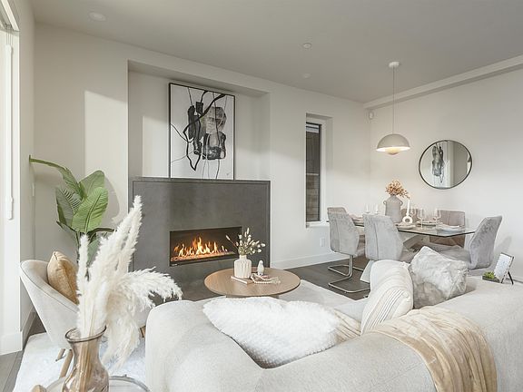 4th image of 638 E 46th Ave #1