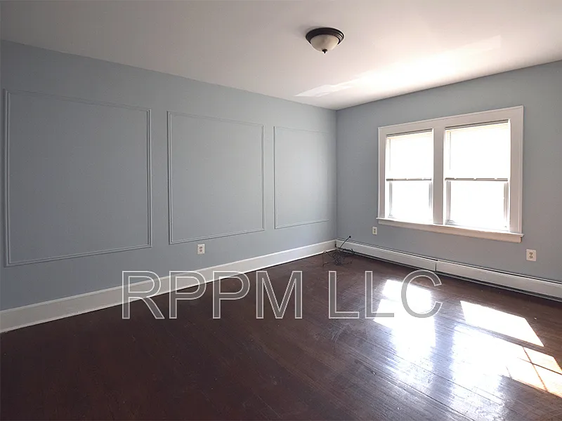 3 bed, 1.0 bath, $2,300 — Photo 3