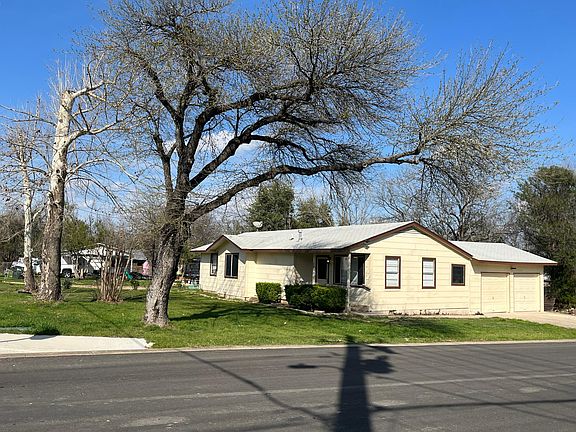 2nd image of 300 N Burleson St