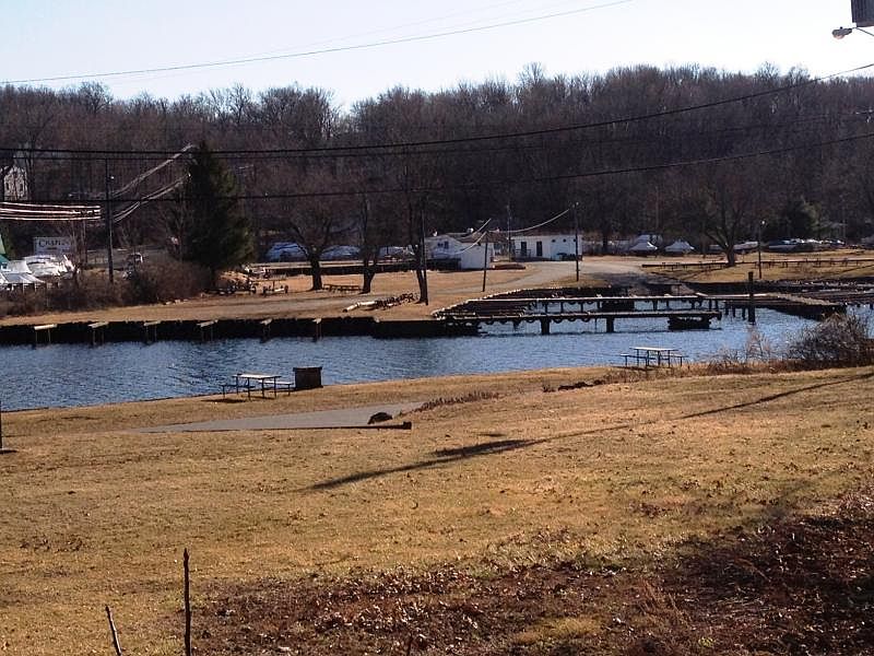 2nd image of 53 Sandy Point Dr