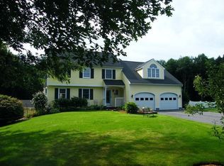 37 Colonial Dr, Westford, MA 01886