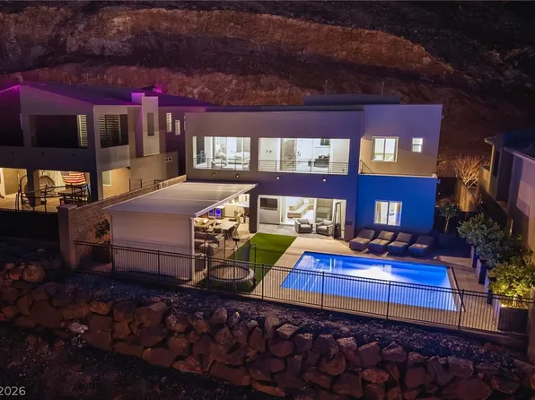 302 Watteau Ct, Henderson, NV 89012