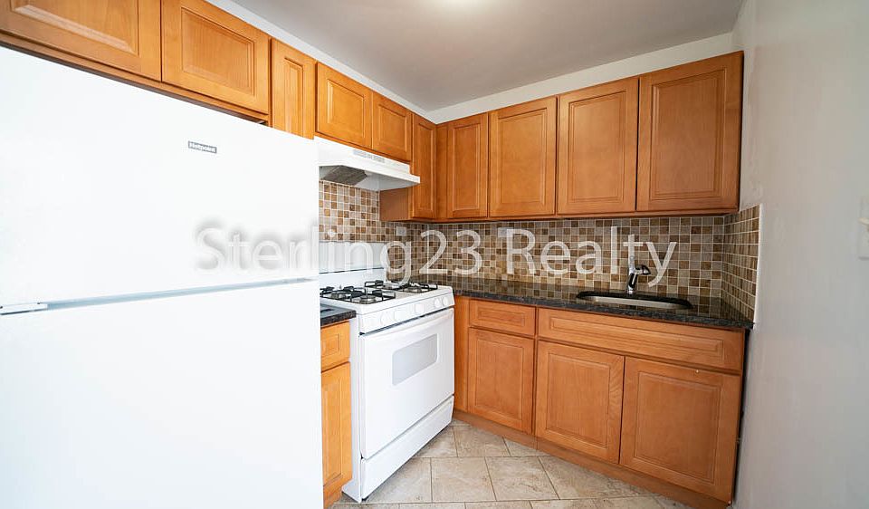 1st image of 3944 24th St APT 6C