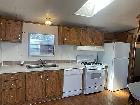 4th image of 1144 Jaramillo Ct SE