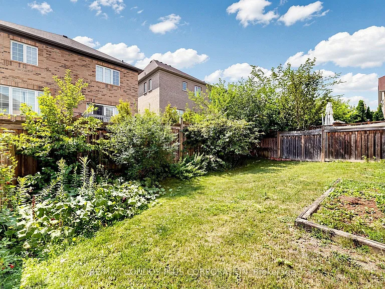 139 Queen Filomena Ave — Photo 50