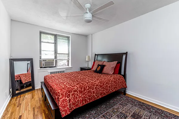 Sold by Douglas Elliman | media 16