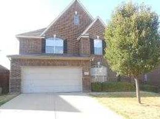 668 Morgan Dr, Grand Prairie, TX 75052