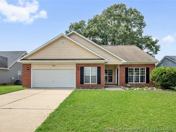 1532 Laurel Oak Dr, Fayetteville, NC 28314