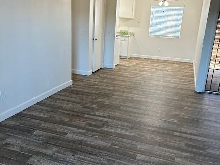 Summit Creek Apartments — Photo 25