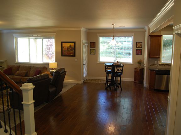 5th image of 3938 20th Ave NE