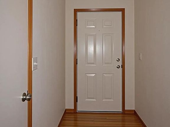4th image of 6520 Oak Crest Ln #0