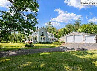 16215 N NC-194 Highway, Lansing, NC 28643