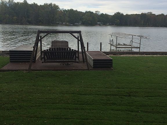 Lakeside firepit area