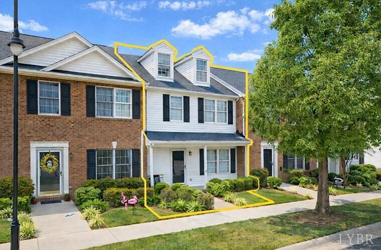 1st image of 736 Wyndhurst Dr