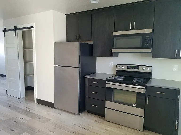 202 Jewel Basin Ct — Photo 3