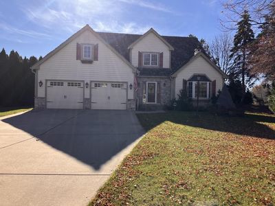 8103 South Country Club CIRCLE, Franklin, WI, 53132
