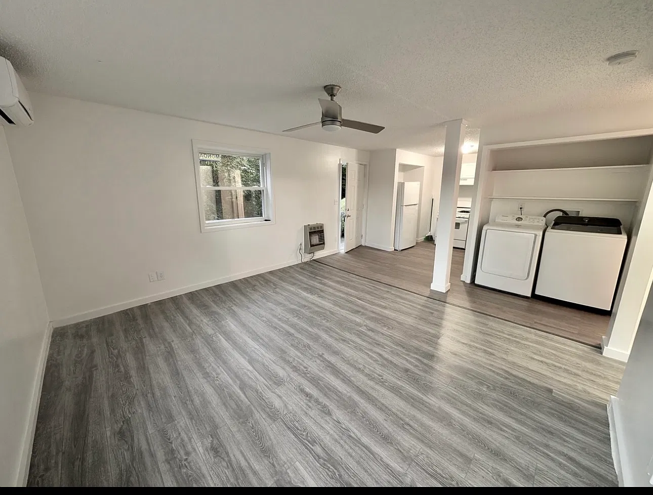 2 bed, 700 sqft, $2,400 — Photo 1