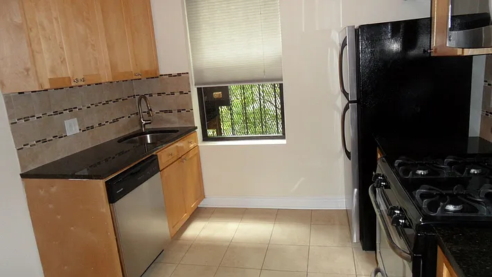 Rented by Bohemia Realty Group | media 18
