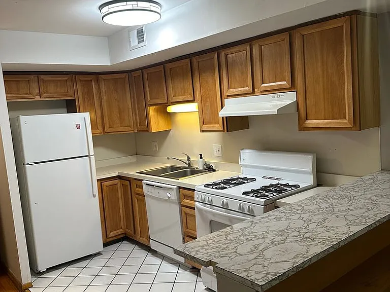 70 W Northwood Ave — Photo 37