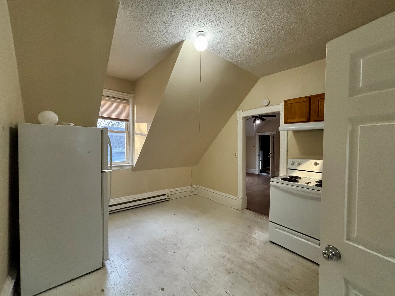 2 bed, 1156 sqft, $895 — Photo 4