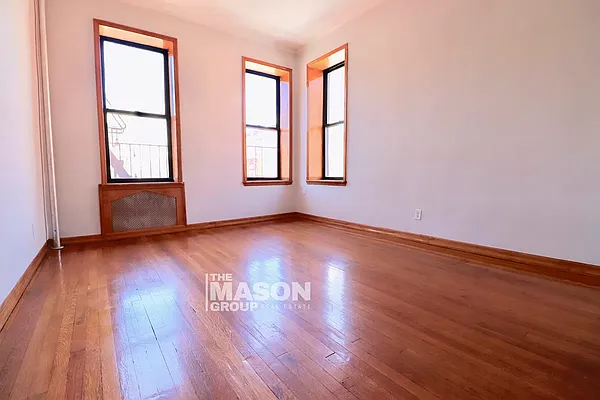 Rented by Mason Group LLC | media 11