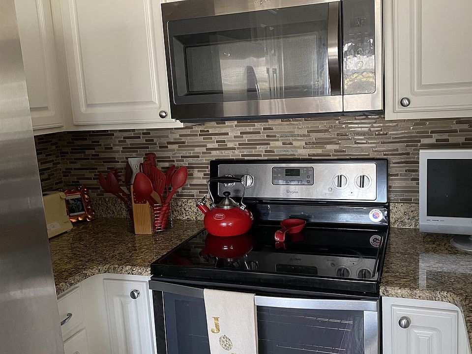2nd image of 8203 Rossi Rd