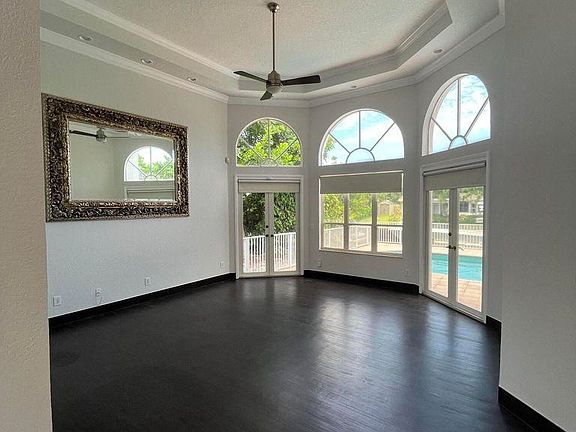 5th image of 3005 NE 48th Ct