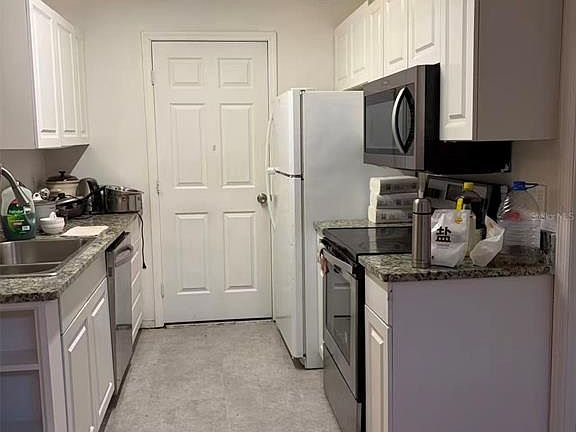 4th image of 1160 WOODMAN WAY