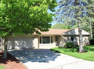 3433 Elm Tree Ct, Elmwood Park, WI 53405