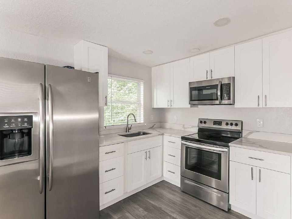 1st image of 1770 17th St S #2