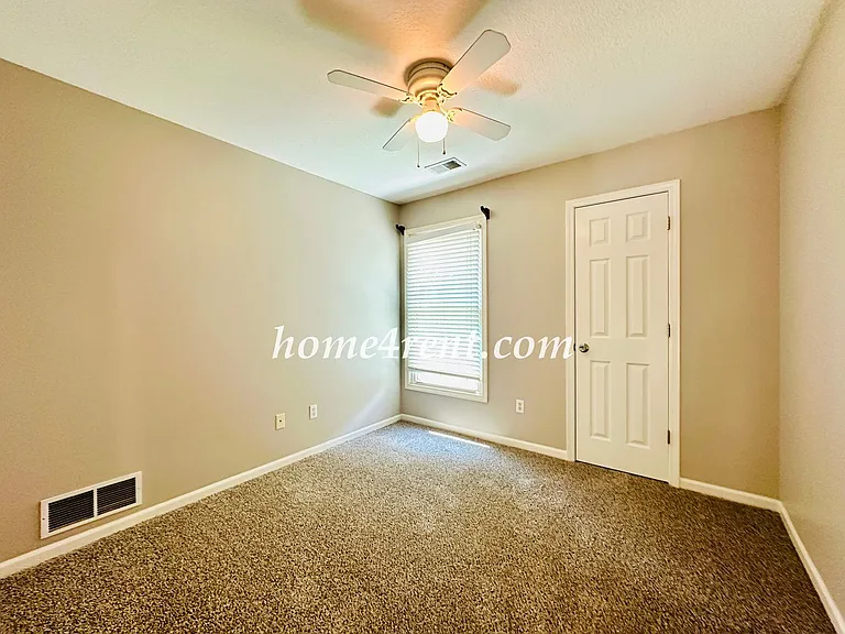 8511 W 128th St — Photo 34