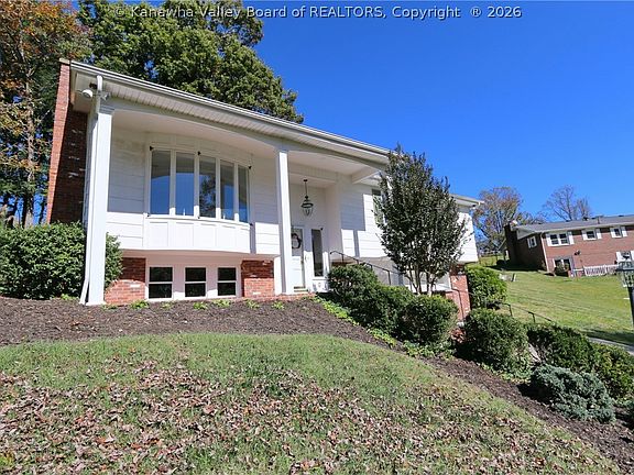 3rd image of 2506 Kay Ln
