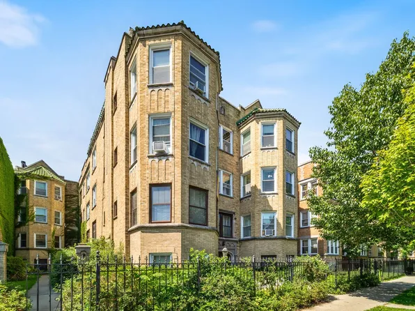 (undisclosed Address), Chicago, IL 60645