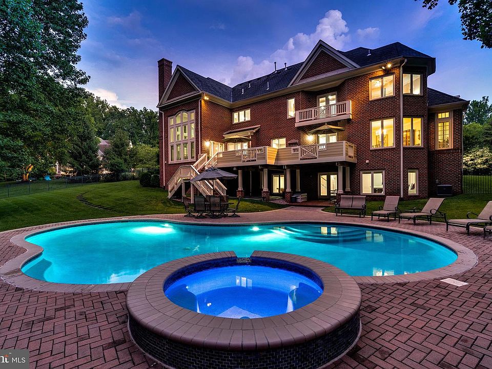 1st image of 7790 Solitude Ct