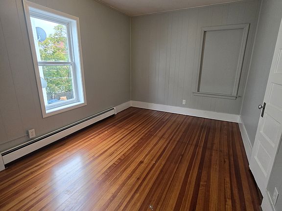 4th image of 20 Horace St APT 2S