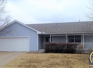 1536 SW Cheyenne Hills Rd, Topeka, KS 66604