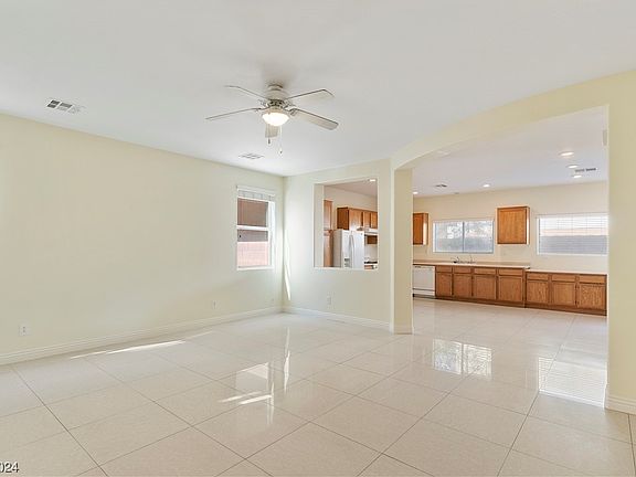 4th image of 84 Japonica Ave