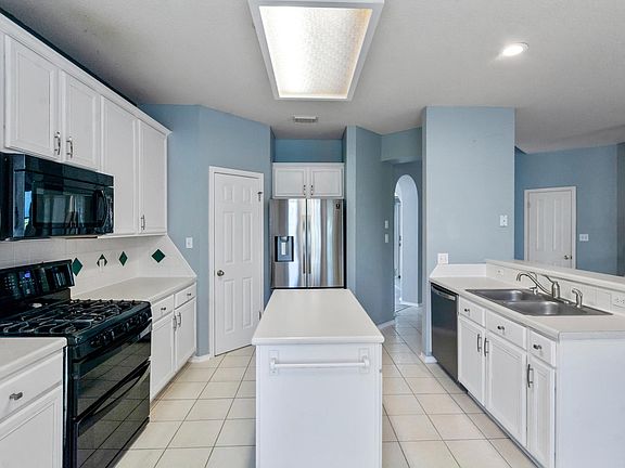5th image of 8221 Montoya Cir