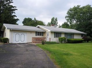 2413 Hacker Dr, Crest Hill, IL 60435