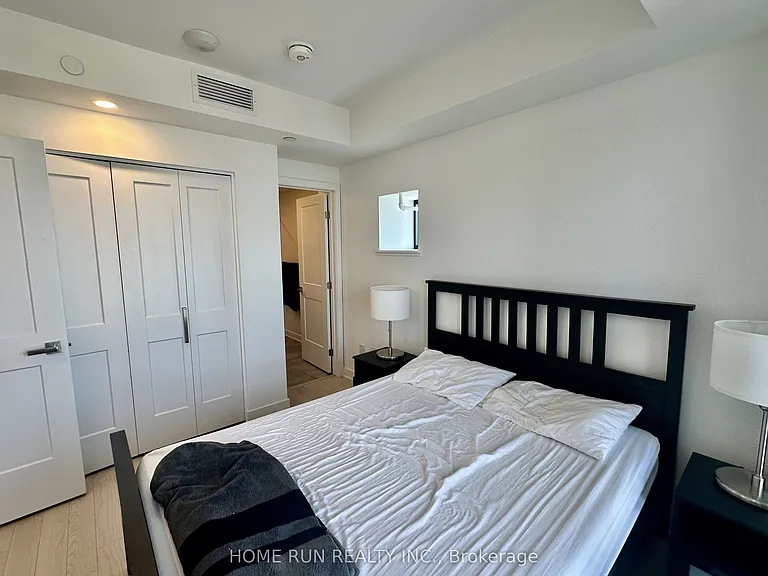 340 Queen St #1701 — Photo 18