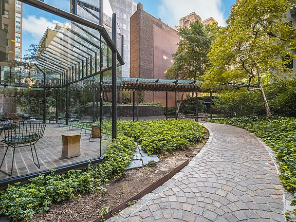 5th image of 429 E 52nd St APT 5J