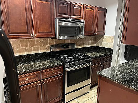 3rd image of 615 W 176th St #5H