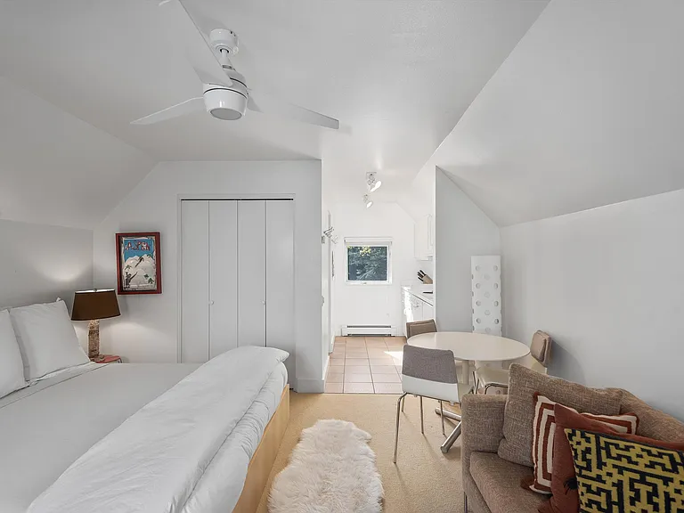 1270 Mountain View Dr — Photo 27