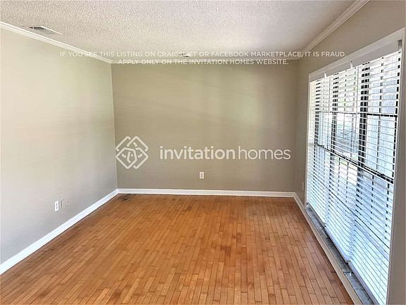 5th image of 4311 Foxglen Ln
