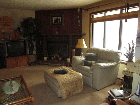 3rd image of 1522 E Cambridge Ln #2