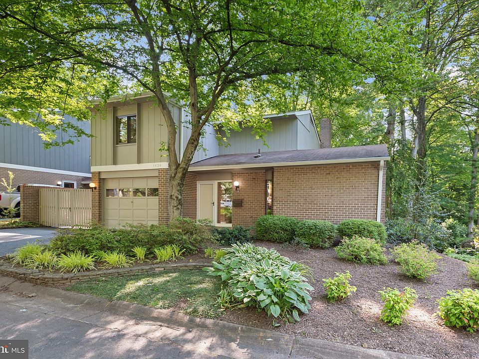 1624 Greenbriar Ct, Reston, VA 20190 Zillow