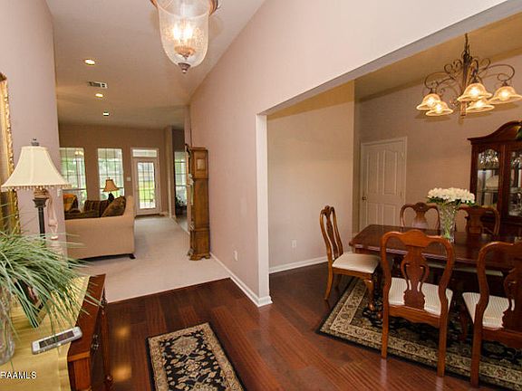 5th image of 605 Santa Anita Dr