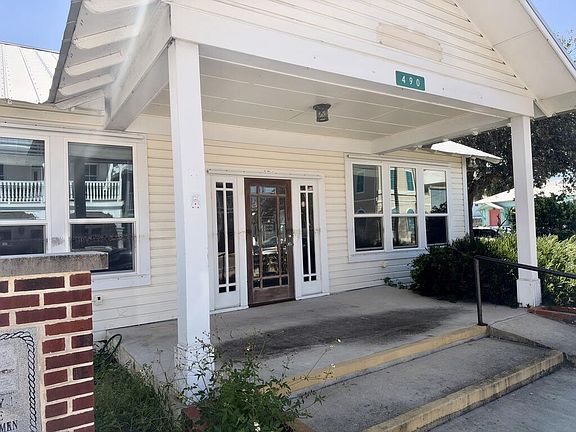 2nd image of 490 2nd St