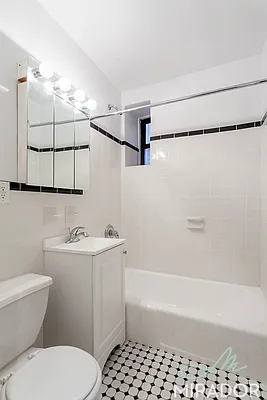 Rented by Mirador Real Estate | media 8